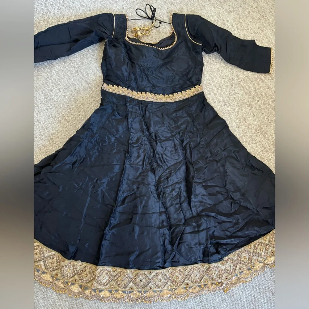 Black Anarkali with Floral Chunni and Pajami - Picture 3 of 16